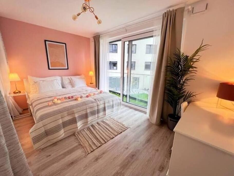 B104 - Liberty Bridge Lovely Home With Free Parking บูดาเปสต์ ภายนอก รูปภาพ
